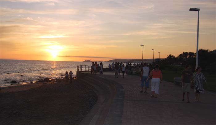 Strandpromenaden i Meloneras ved Faro